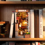 Sakura Wine Alley – DIY Miniature Room Kit